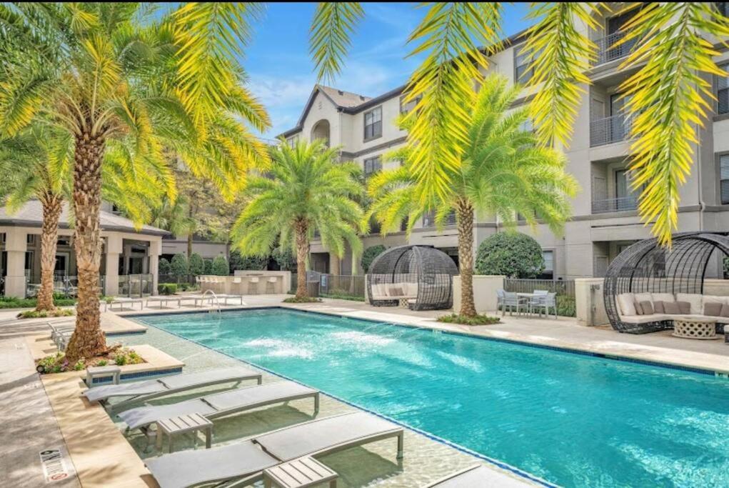 Chic Retreat-Walk To Nrg-Pool Apartamento Houston Exterior foto