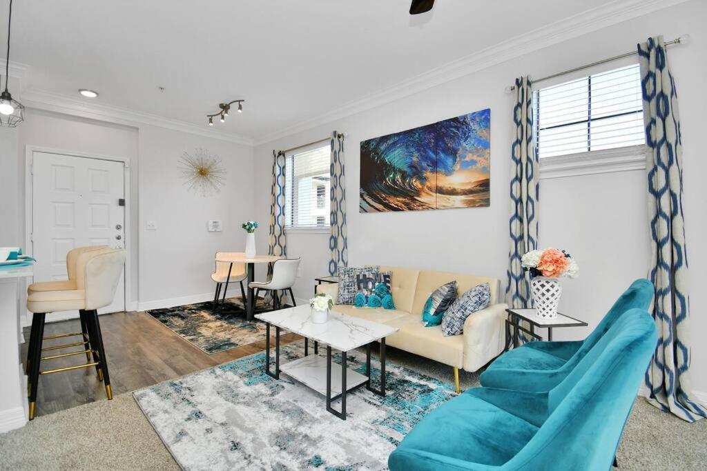 Chic Retreat-Walk To Nrg-Pool Apartamento Houston Exterior foto